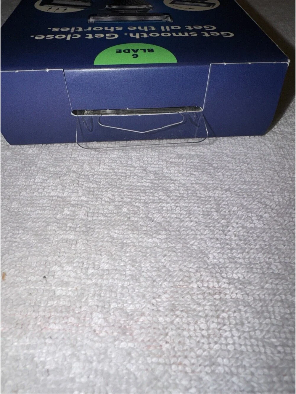 Dollar Shave Club 6 Blade Razor Kit – 2 Cartridges + Handle – Imperfect Box
